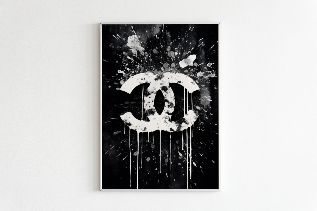 Coco Chanel Logo en un interior