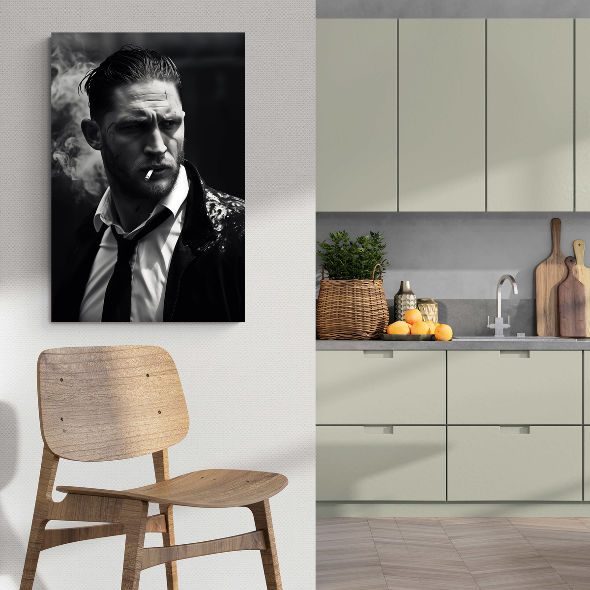 Tom Hardy en Blanco y Negro en un interior