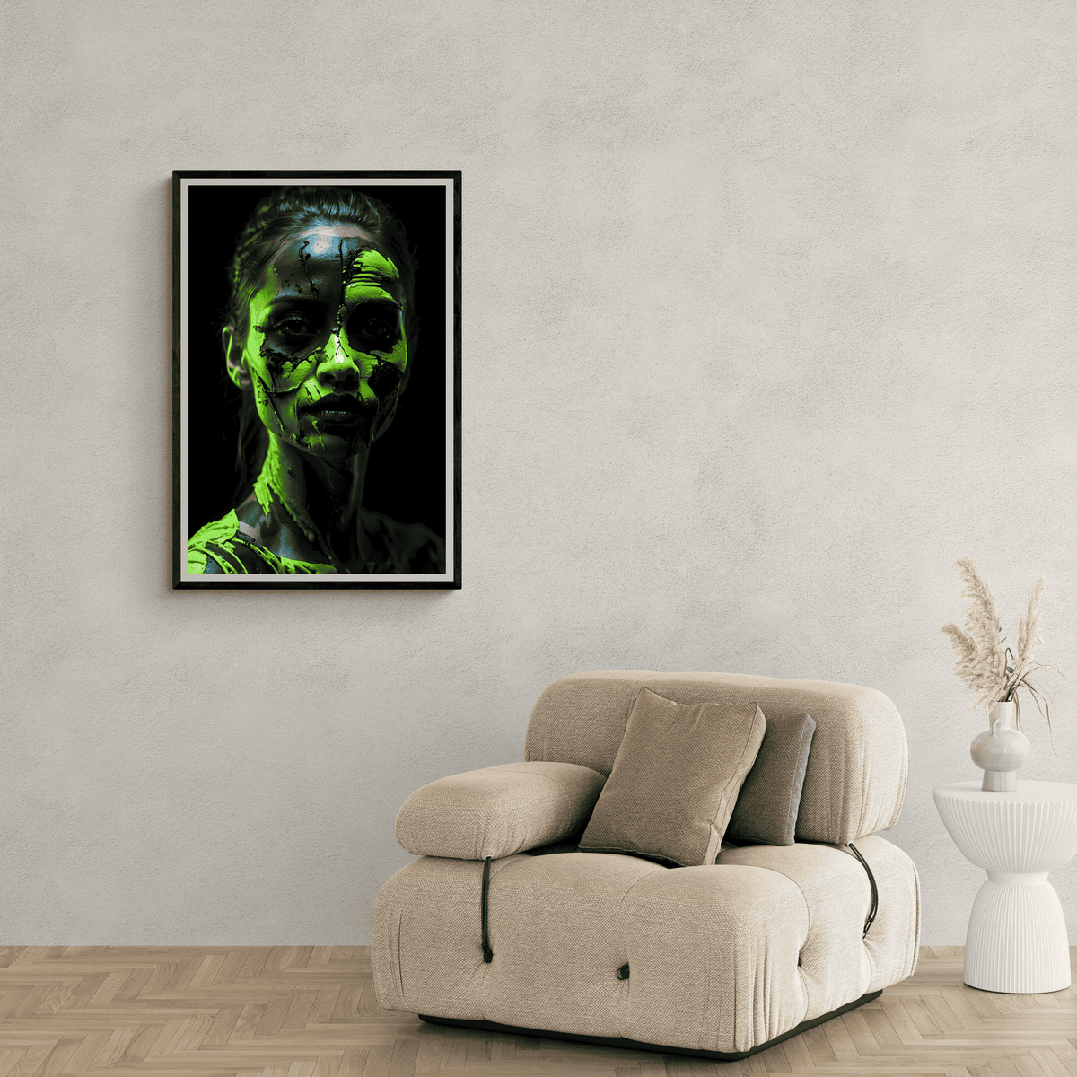 Femme Néon Vert dans un intérieur