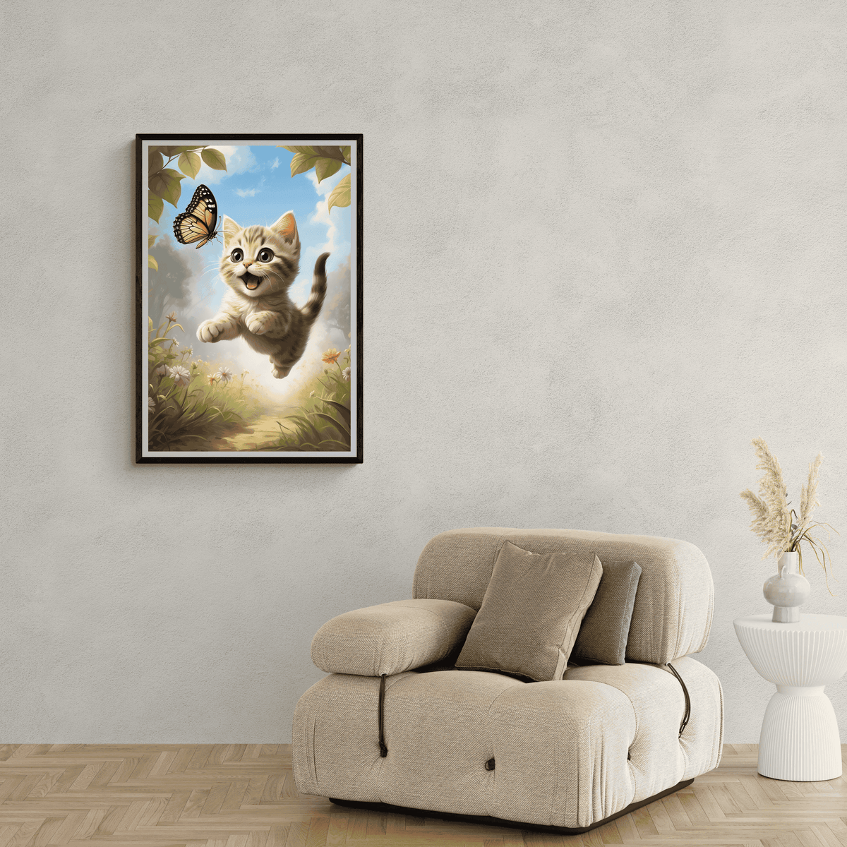 Chaton et Papillon dans un intérieur