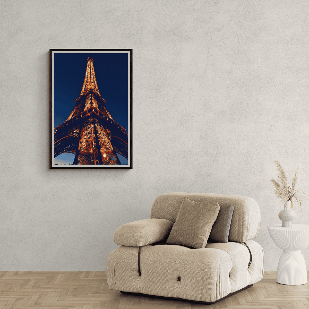 Tour Eiffel vue du Bas dans un intérieur