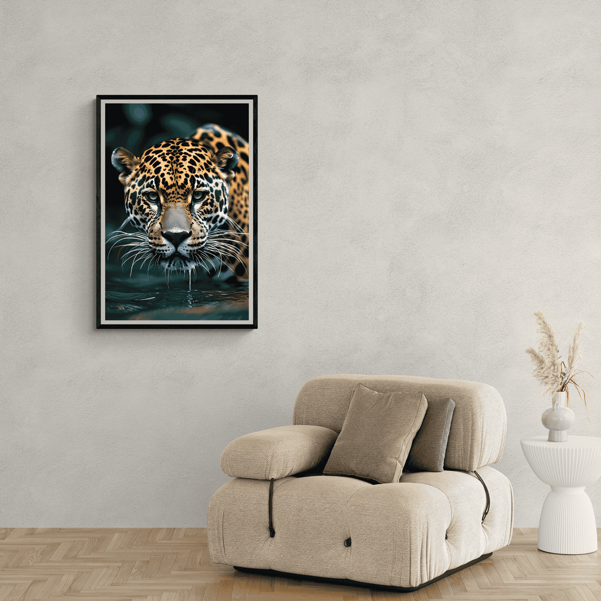 Jaguar qui Boit dans un intérieur