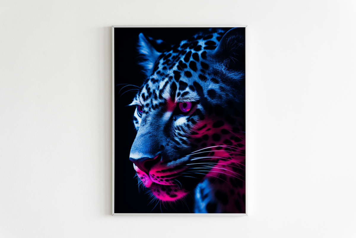 Neon Jaguar en un interior