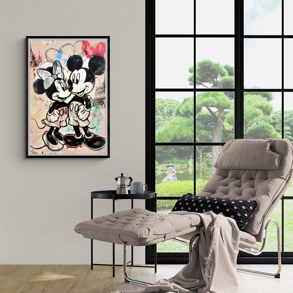 Mickey Minnie corazón en un interior