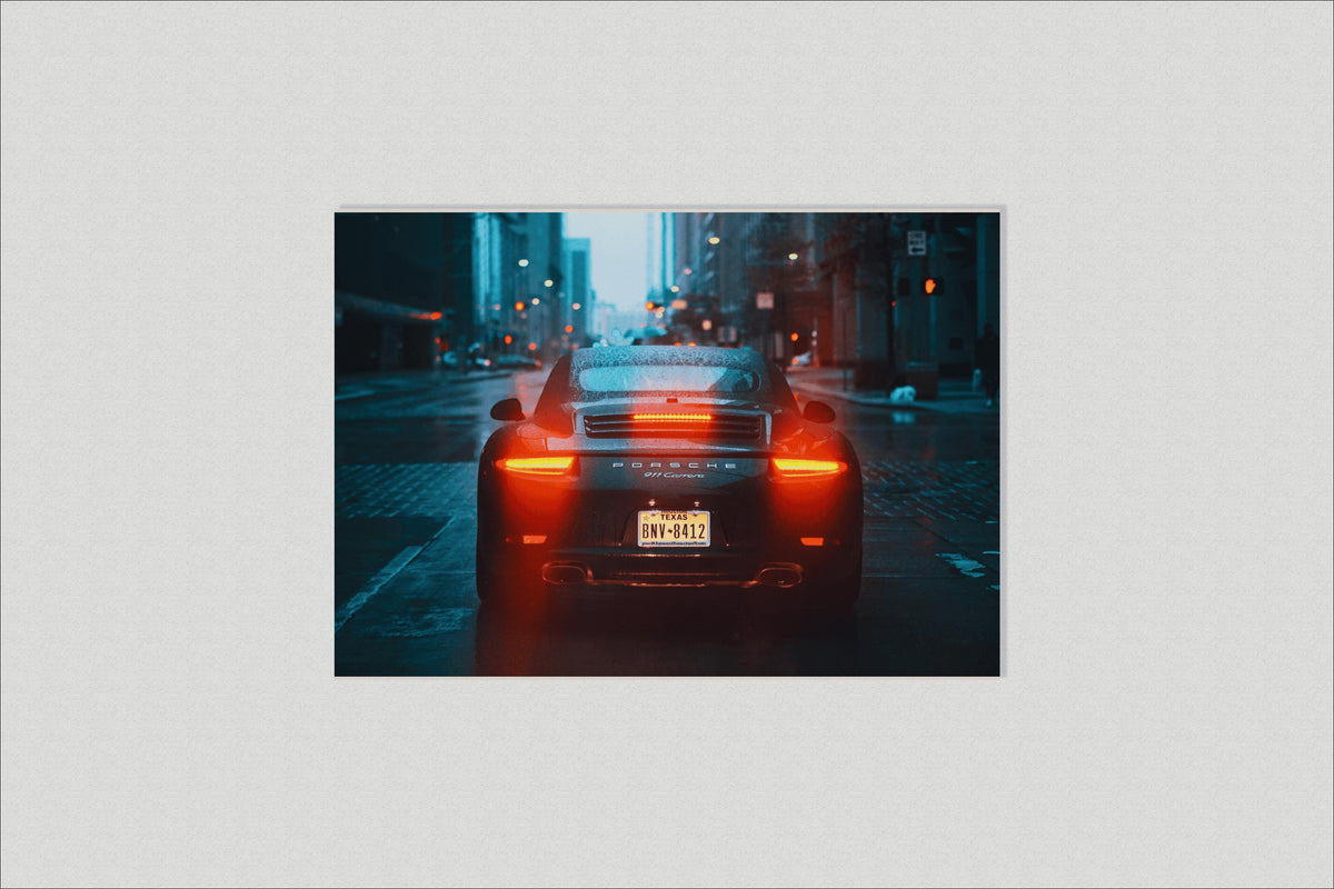 Porsche en un interior