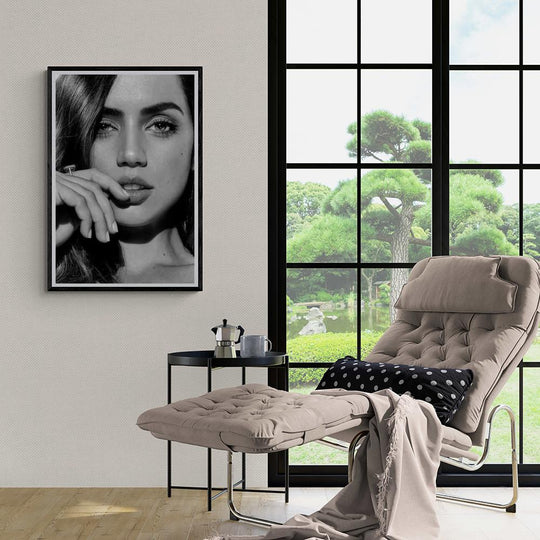 Ana de Armas Black White