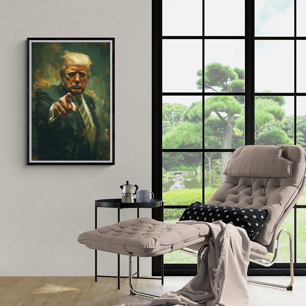 Donald Trump Pointant dans un intérieur