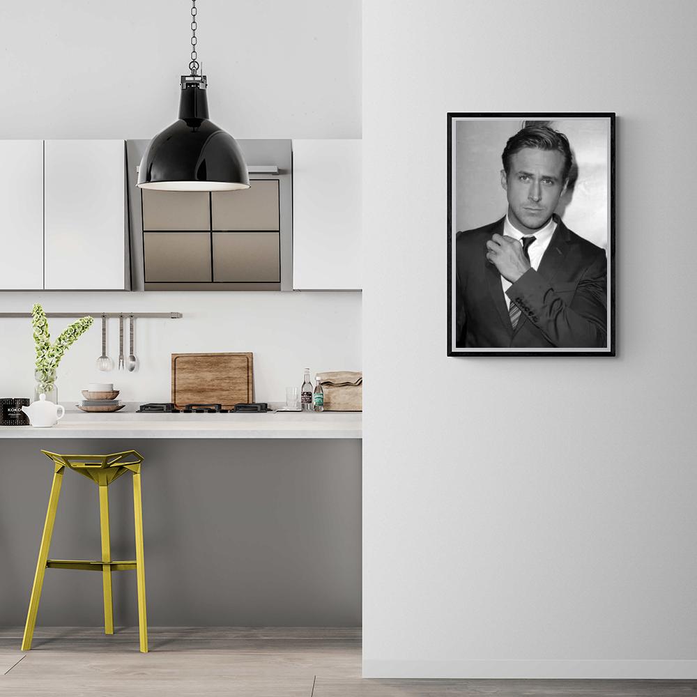 Ryan Gosling Zwart Wit dans un intérieur