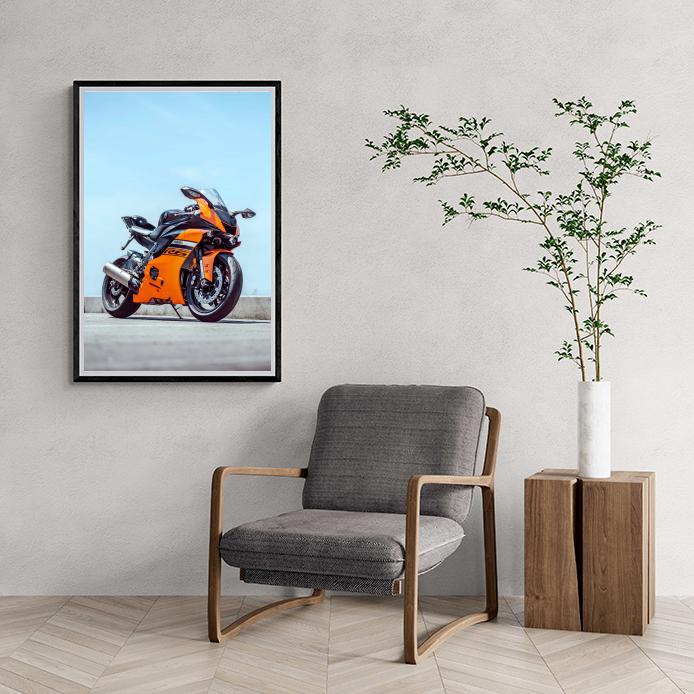 Moto Yamaha dans un intérieur
