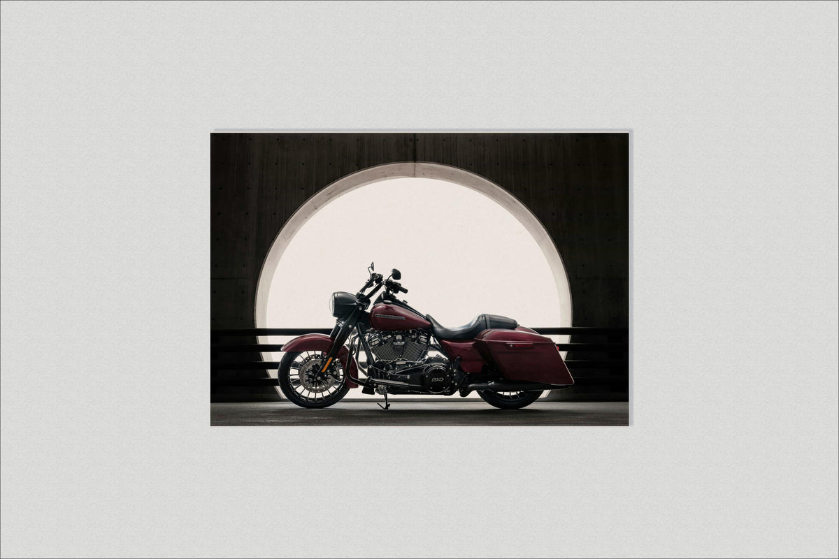 Harley Davidson Rouge dans un intérieur