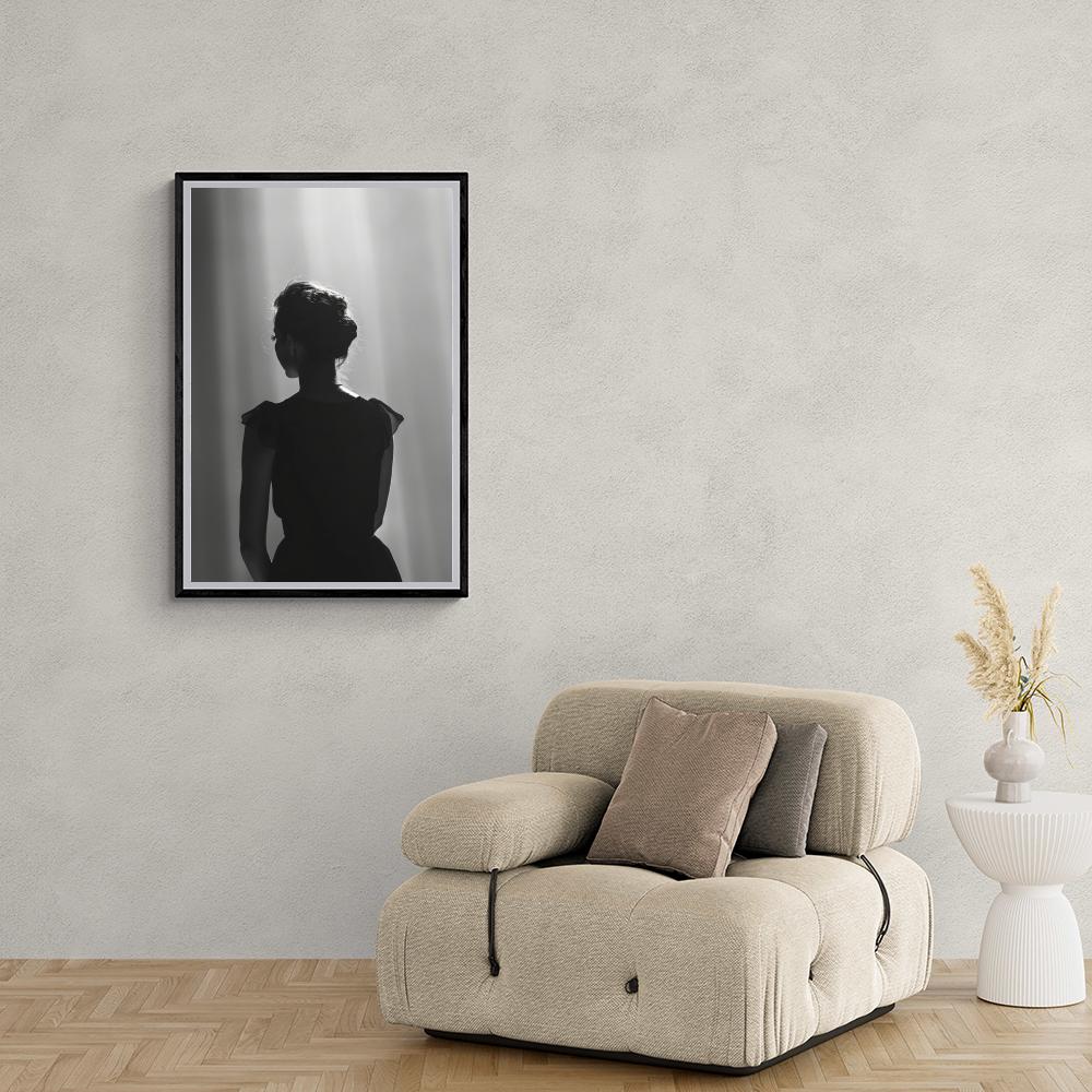 Femme de Dos dans un intérieur