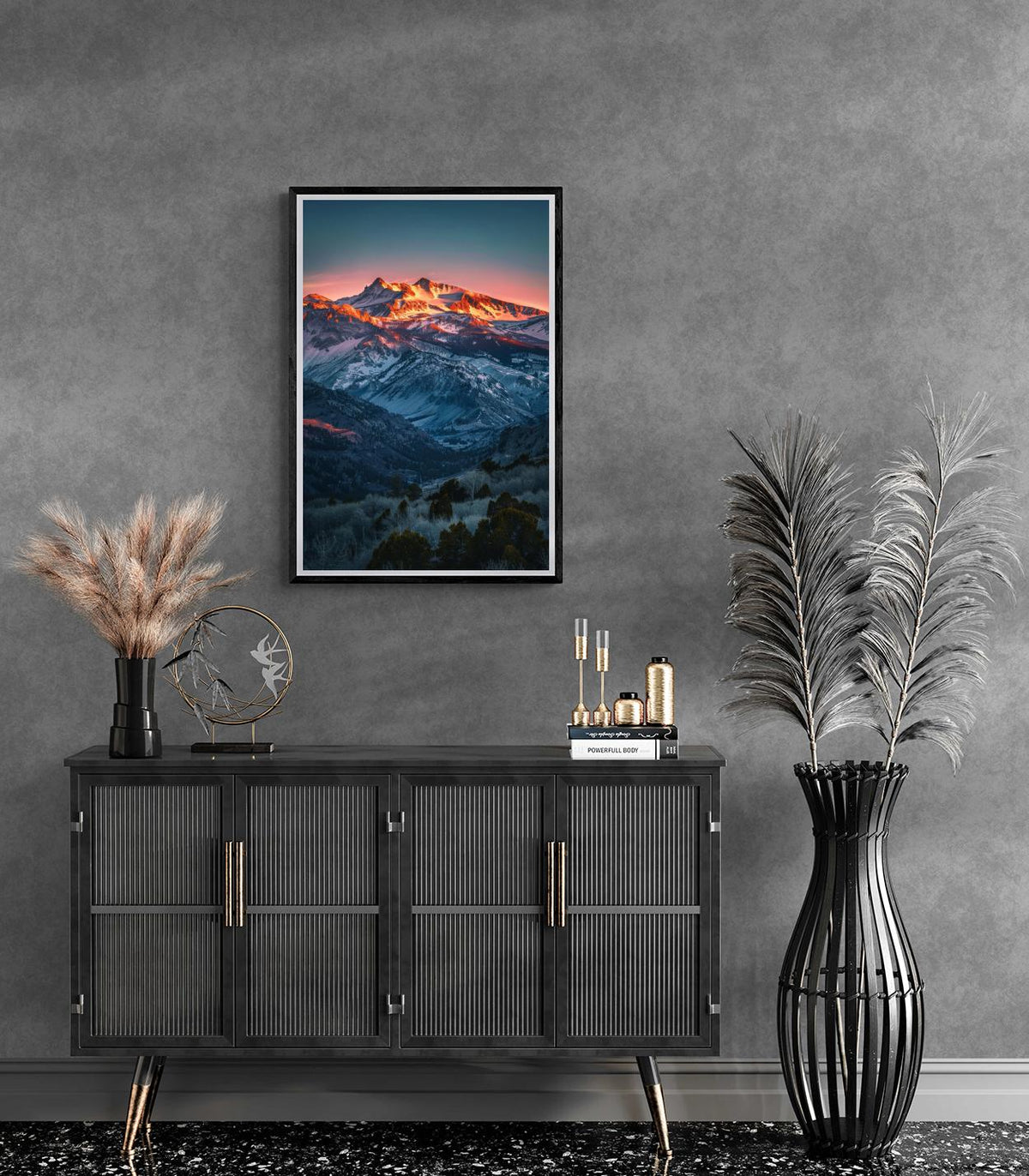 Chaîne de Montagnes Enneigée dans un intérieur