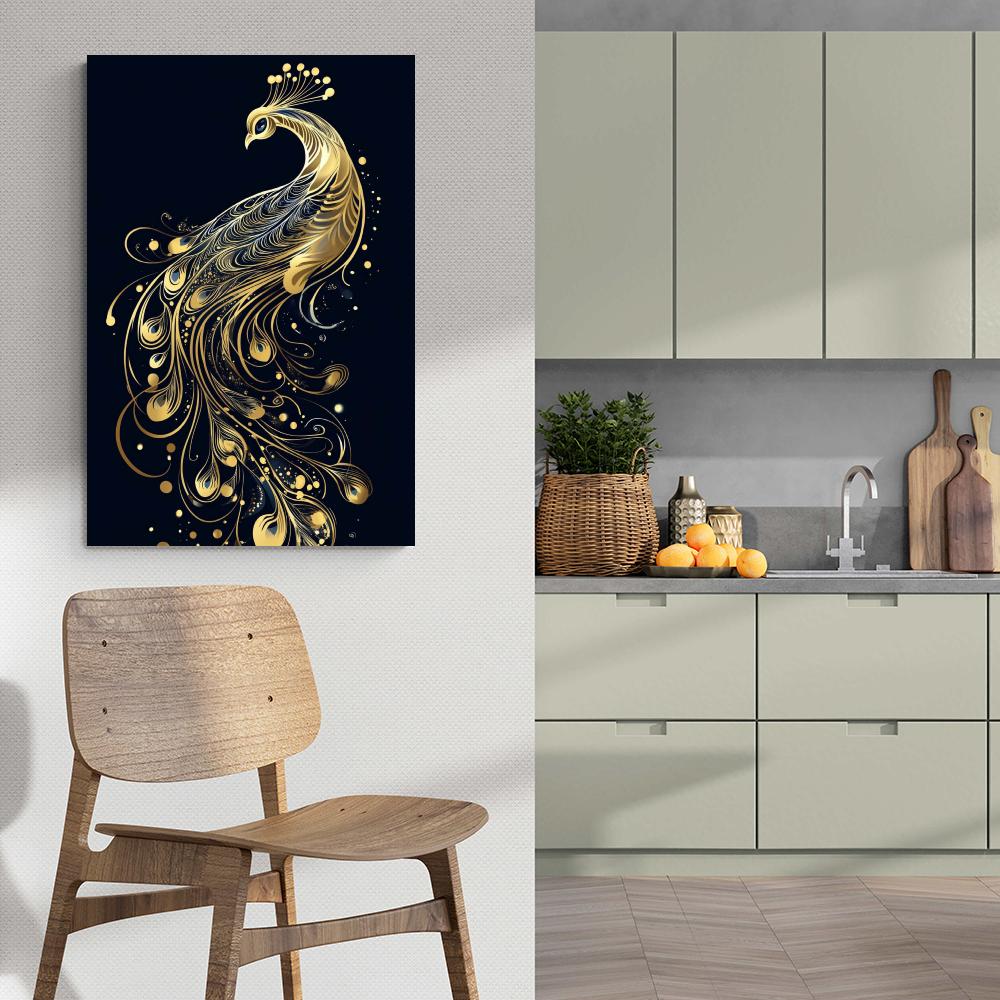 Paon doré dans un intérieur