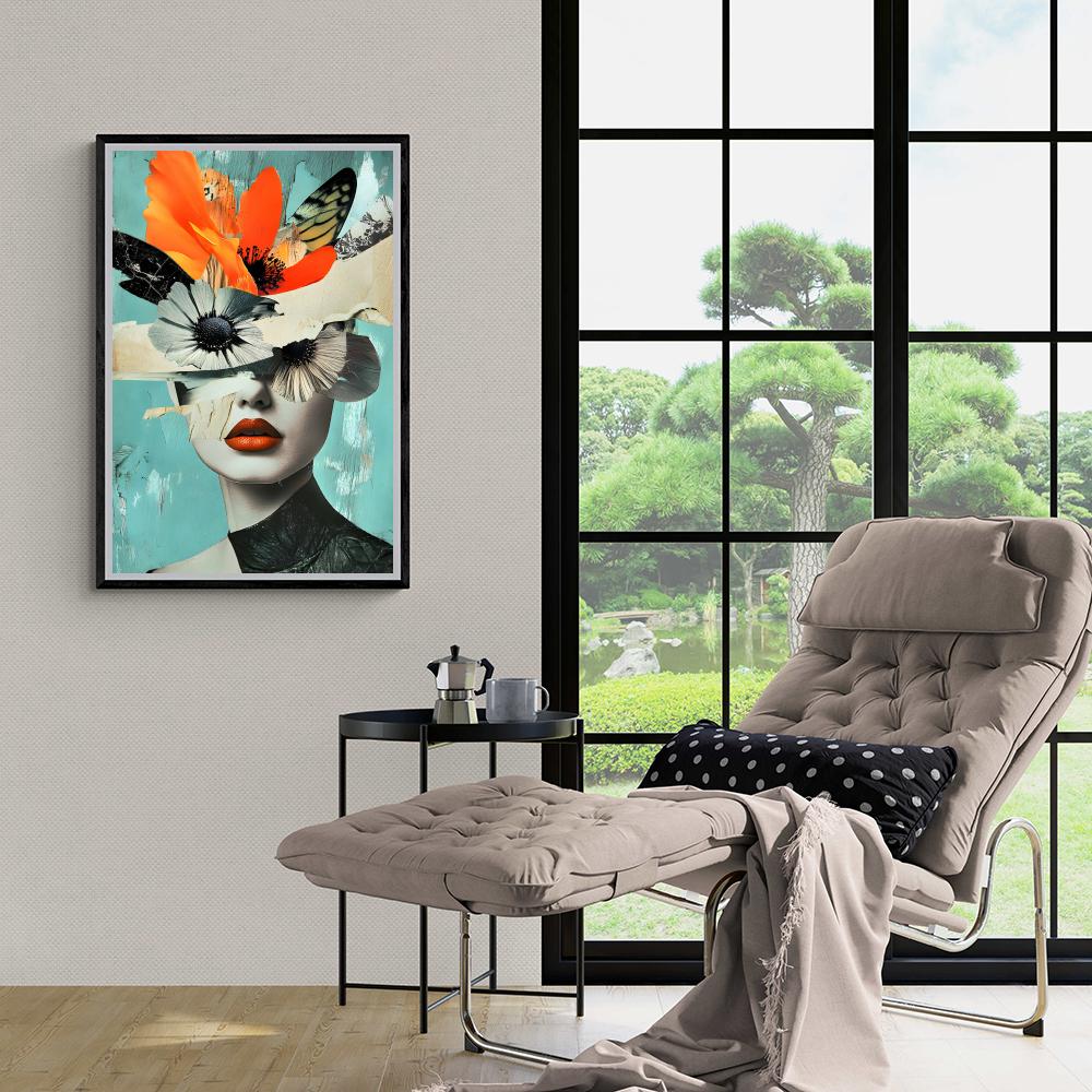 Femme aux Fleurs dans un intérieur
