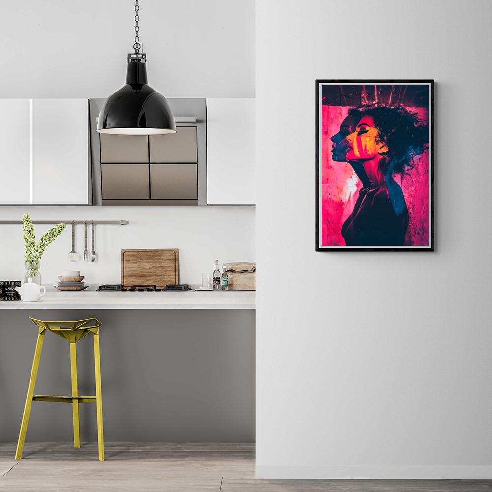 Femme de profil dans un intérieur
