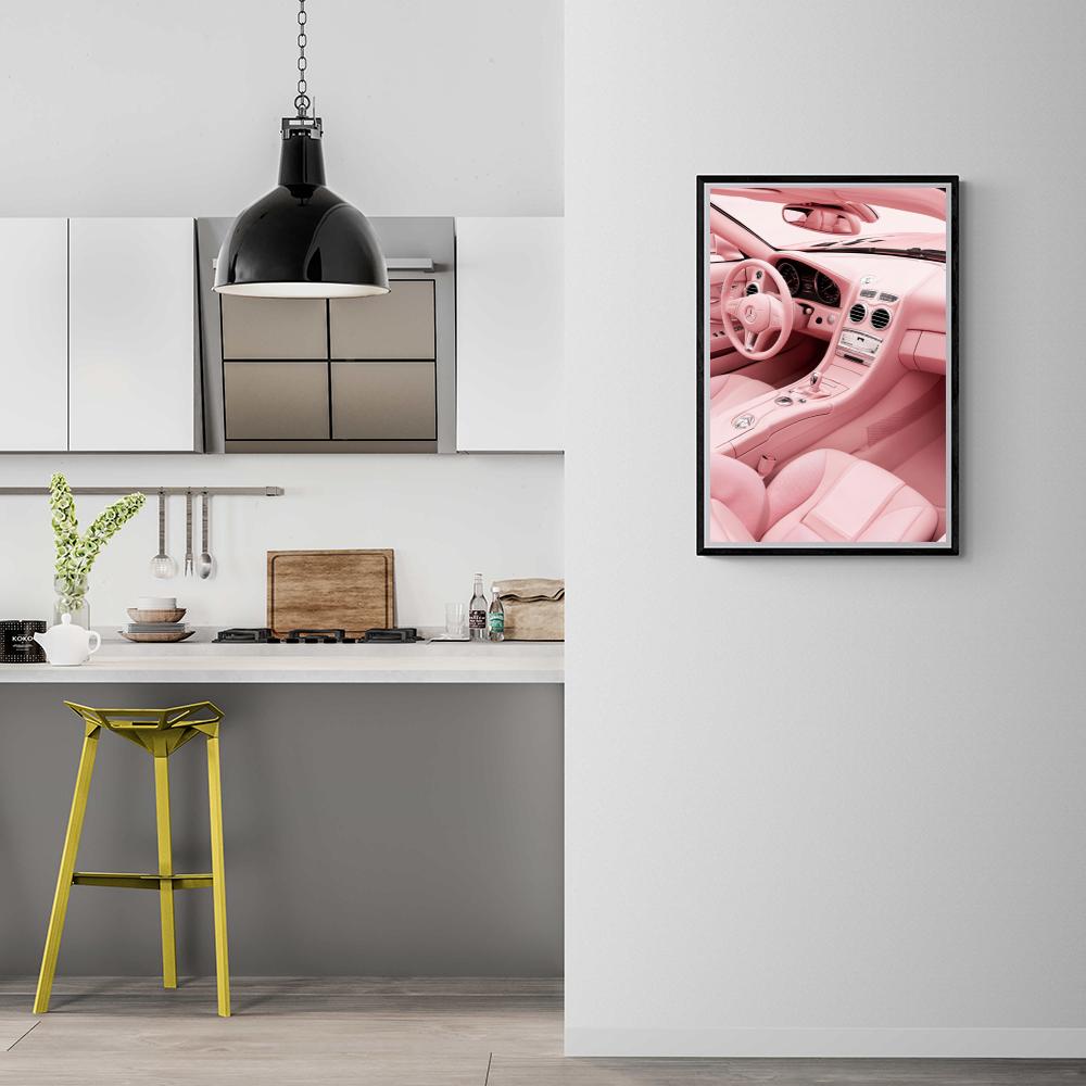 Mercedes Rose dans un intérieur