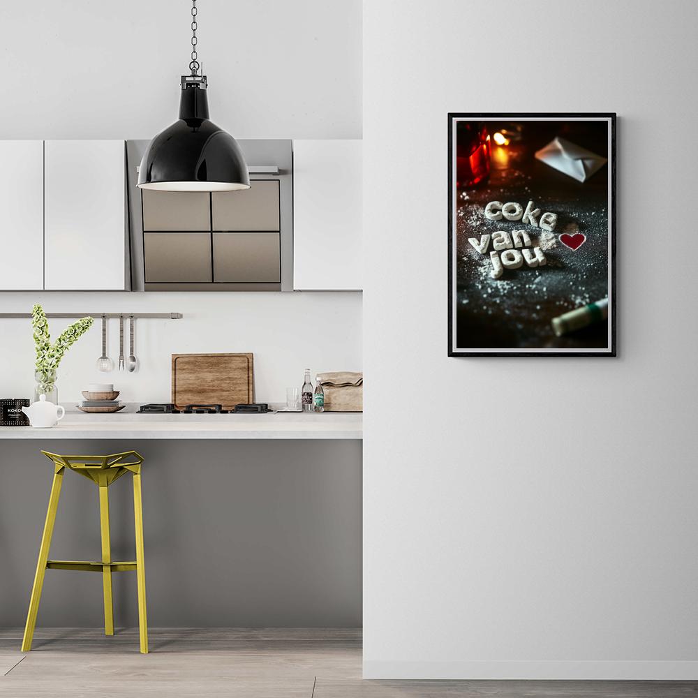 Coke Van Jou dans un intérieur