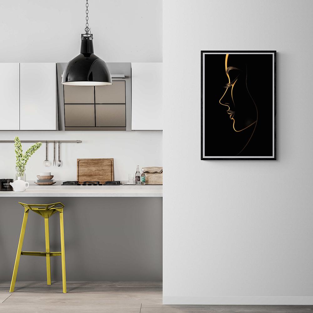 Femme minimaliste dans un intérieur