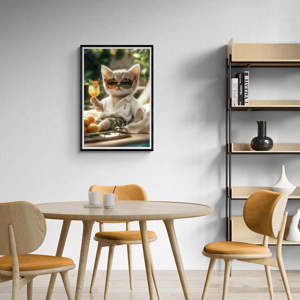 Gatito Cóctel en un interior
