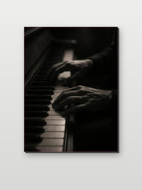 Piano Black &amp; White in an interior (6)