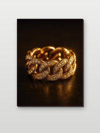 Ring Gold Diamond en un interior (6)