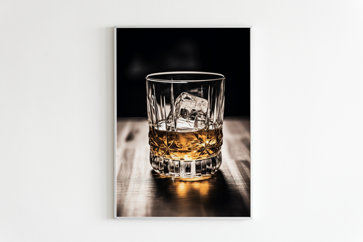 Copa de Whisky en un interior