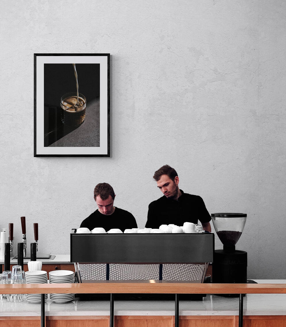 Póster Café en un interior