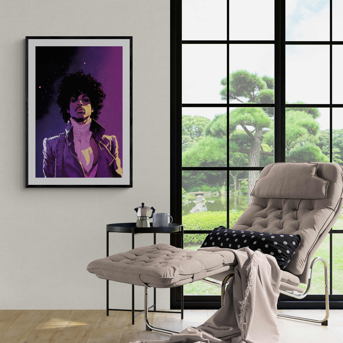 Prince Morado Abstract en un interior