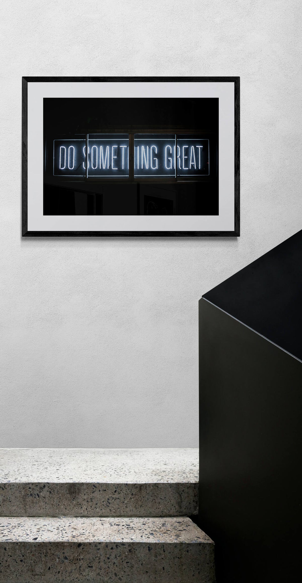 Do Something Great en un interior