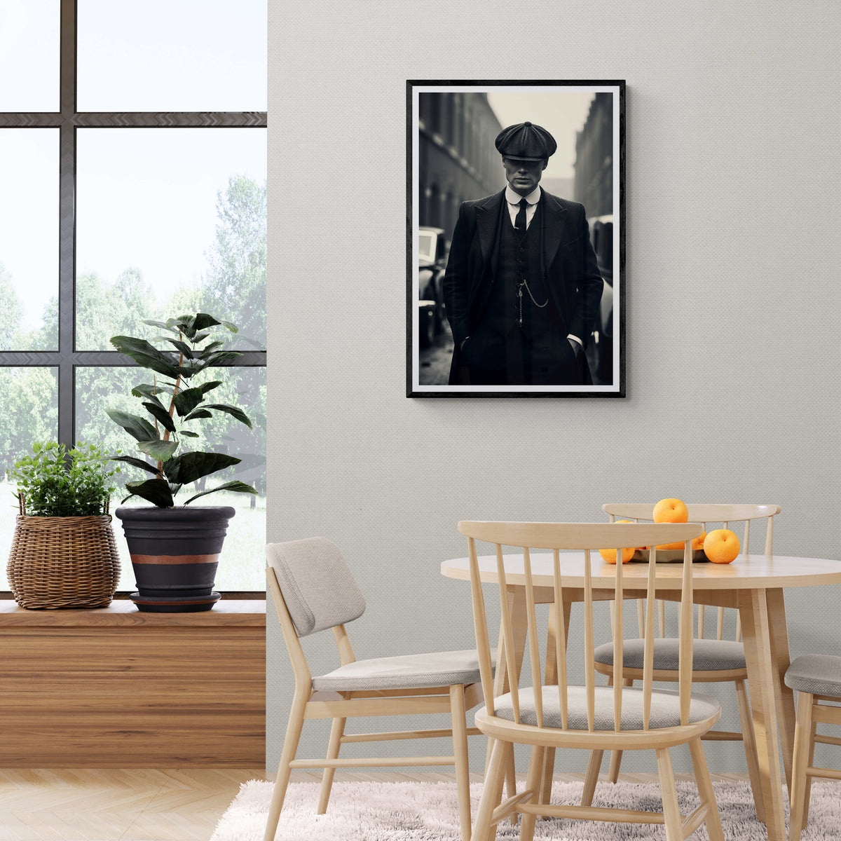 Thomas Shelby en Blanco y Negro en un interior