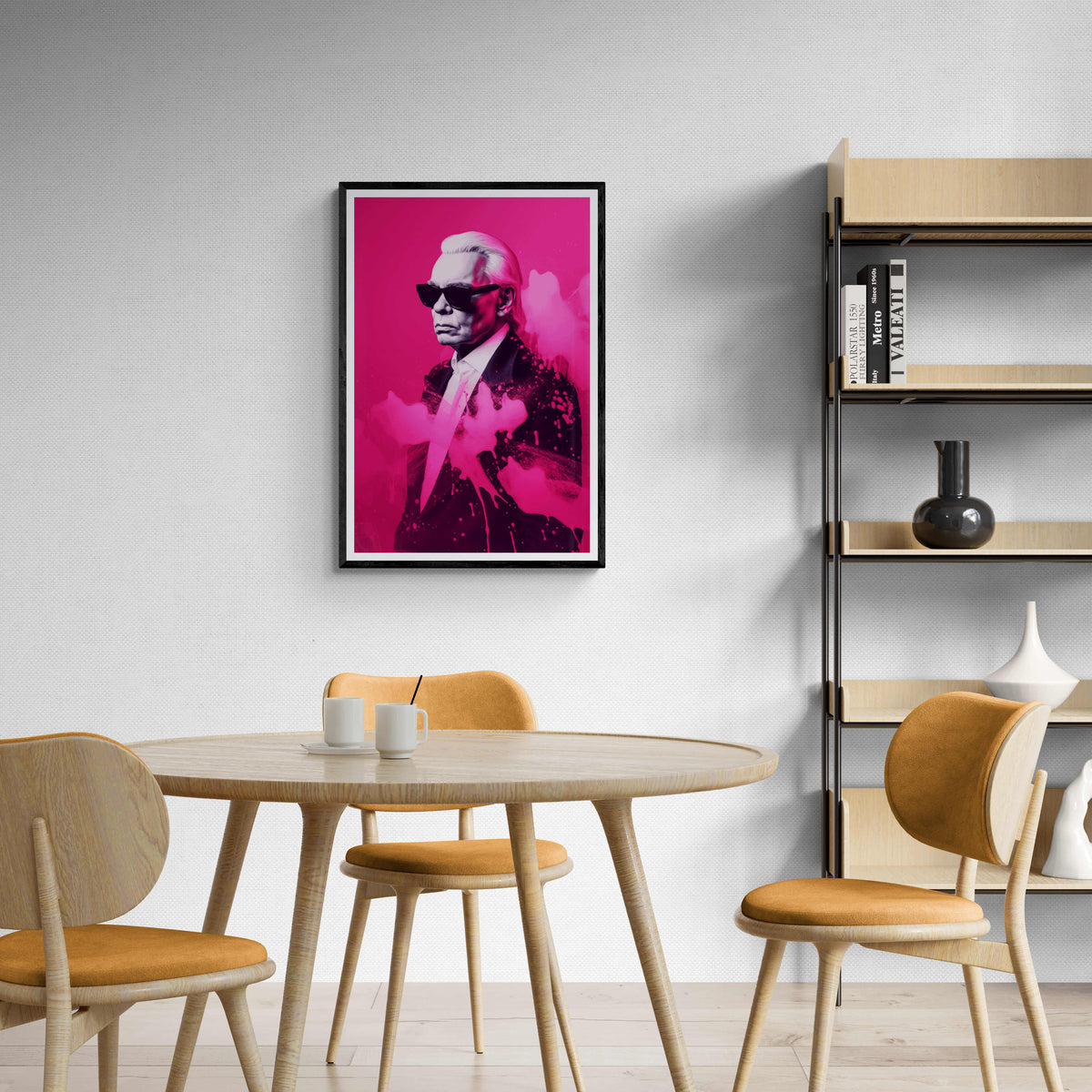 Karl Lagerfeld en un interior