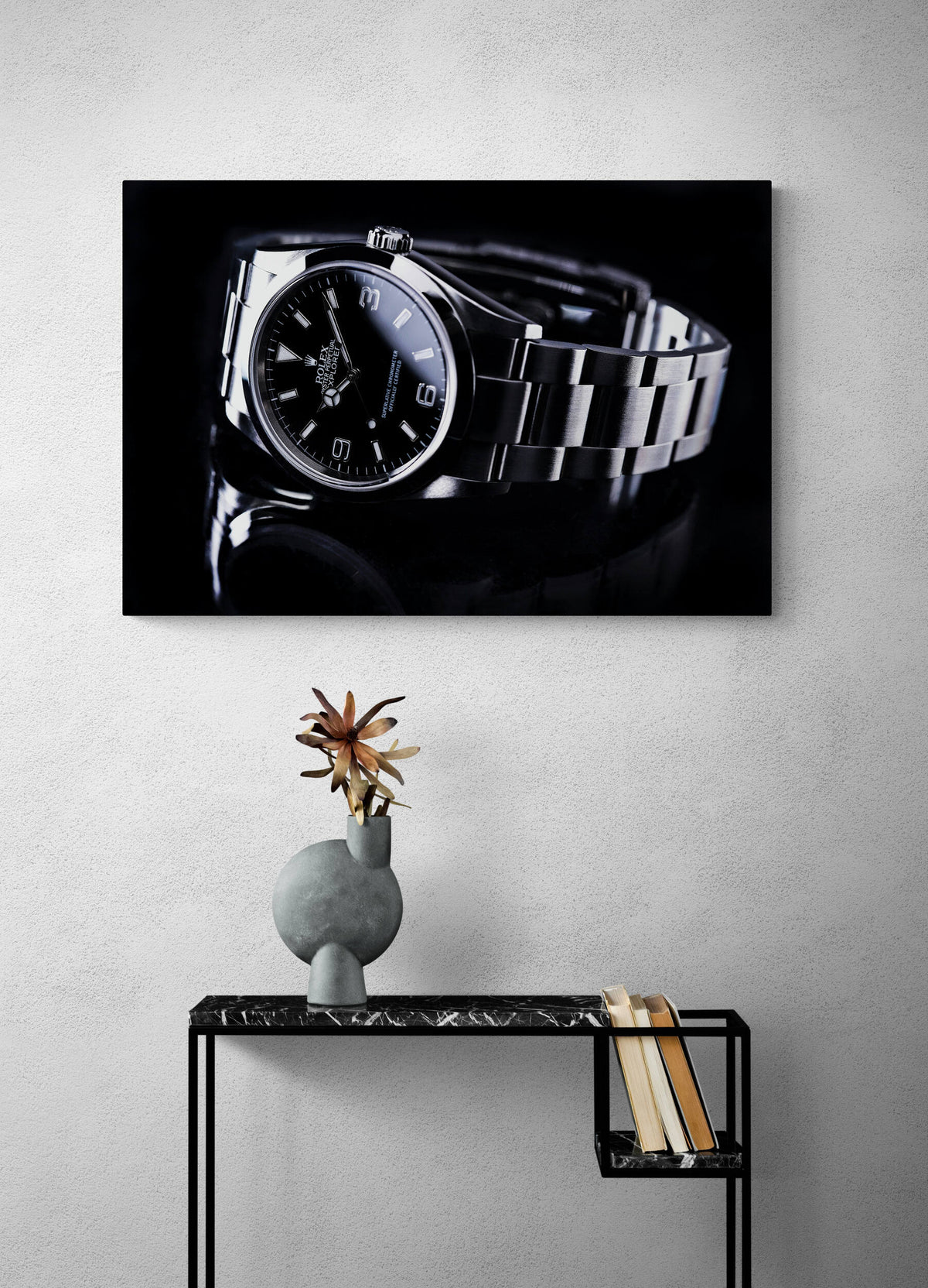 Rolex Explorer en un interior