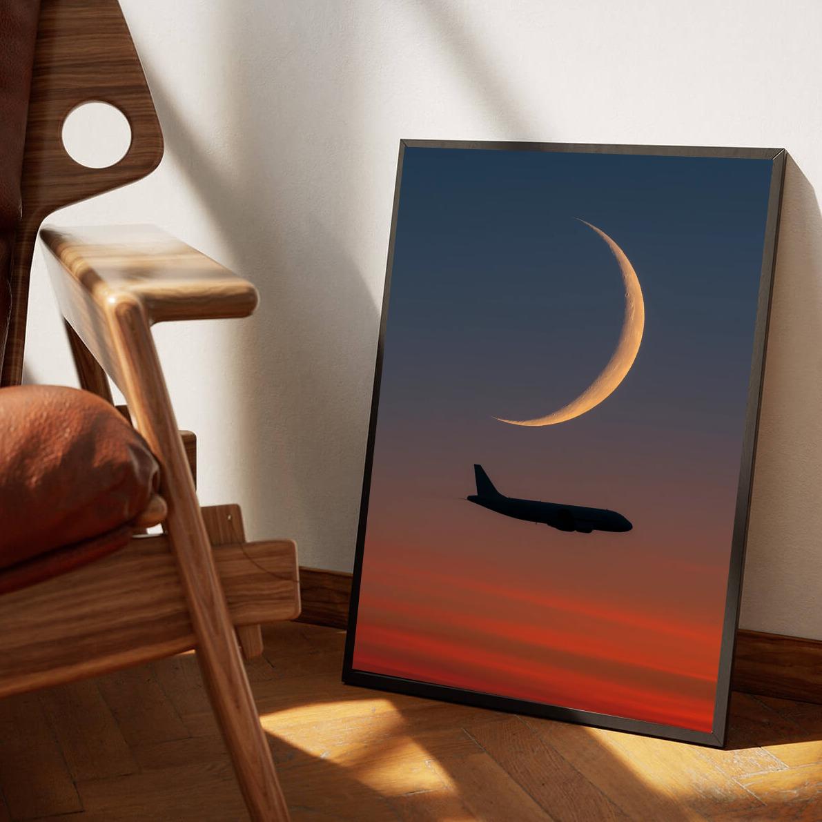 Crescent Moon Airplane poster sfeerbeeld 3
