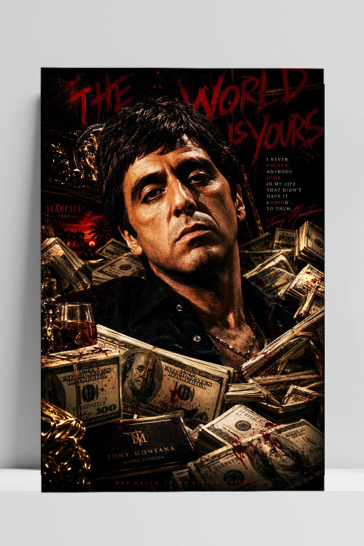 Scarface Tony Montana dans un intérieur