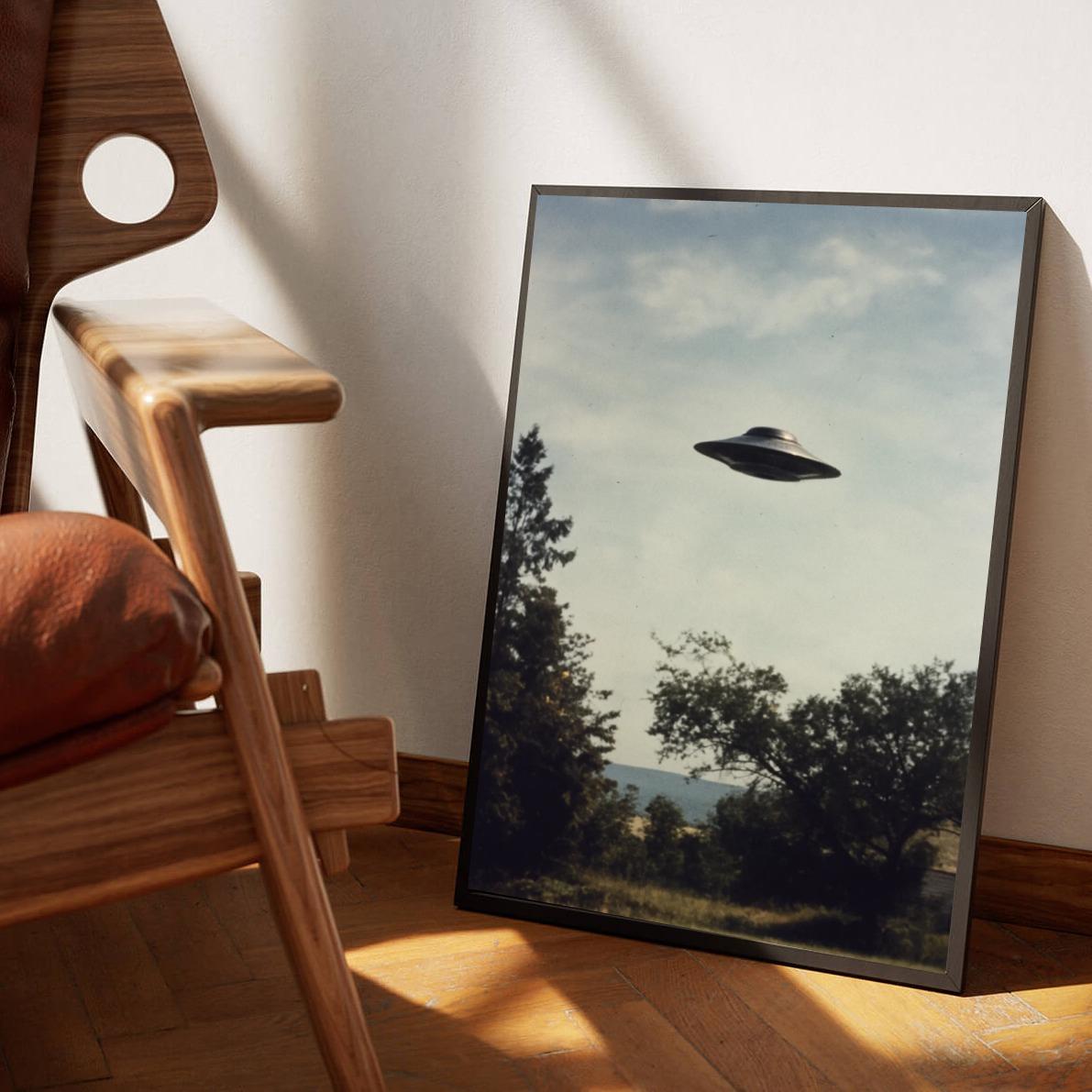 UFO Vintage poster sfeerbeeld 3