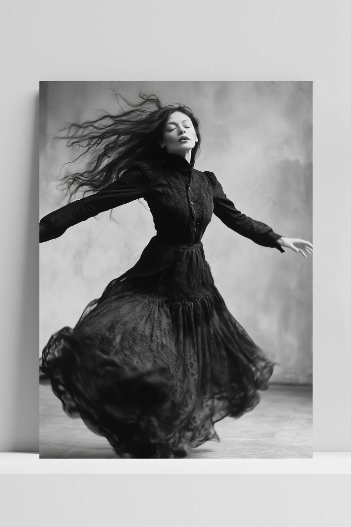 Dancing Woman B&W op 3mm aluminium dibond