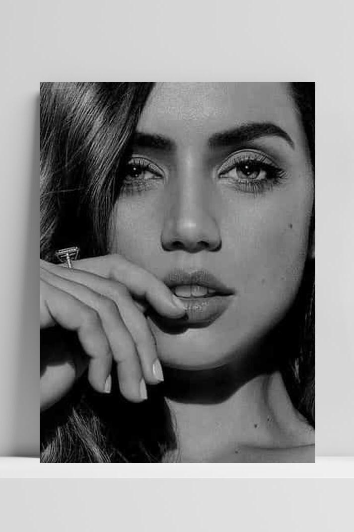 Ana de Armas Zwart Wit op 3mm aluminium dibond
