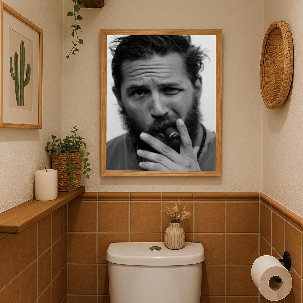 Tom Hardy Cigar B&W poster sfeerbeeld 3