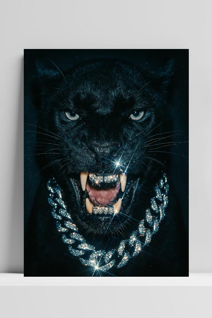 Black Panther Necklace Chain Diamond im Interieur